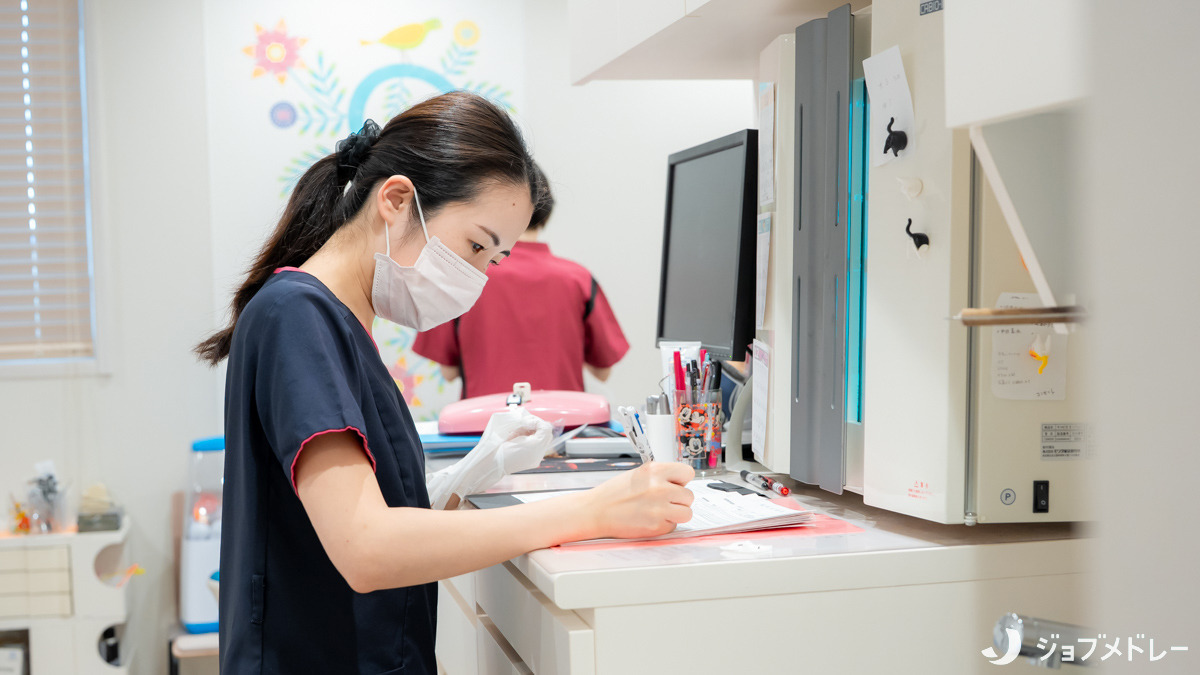 小岩井歯科（医療事務/受付の求人）の写真10枚目：それぞれのスタッフが専門性を活かしながら働いています