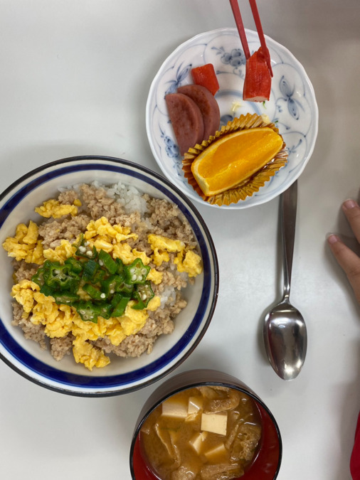 東こどもの家 にこにこクラブ(調理師/調理スタッフの求人)の写真3枚目: