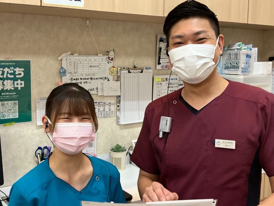 いせさき西部モール歯科（歯科医師の求人）の写真18枚目：医師、衛生士、助手、各職種が分け隔てなく、尊重し合いながら仕事をしていきます。