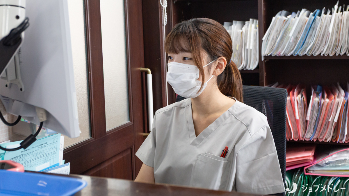 武田内科医院（看護師/准看護師の求人）の写真9枚目：患者さまの目線に立った誠実な応対を行います。