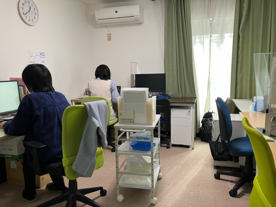 特定非営利活動法人ささしまサポートセンターの写真3枚目：事務室です。区役所や利用者宅に伺いますので、事務所にはあまりおりません。