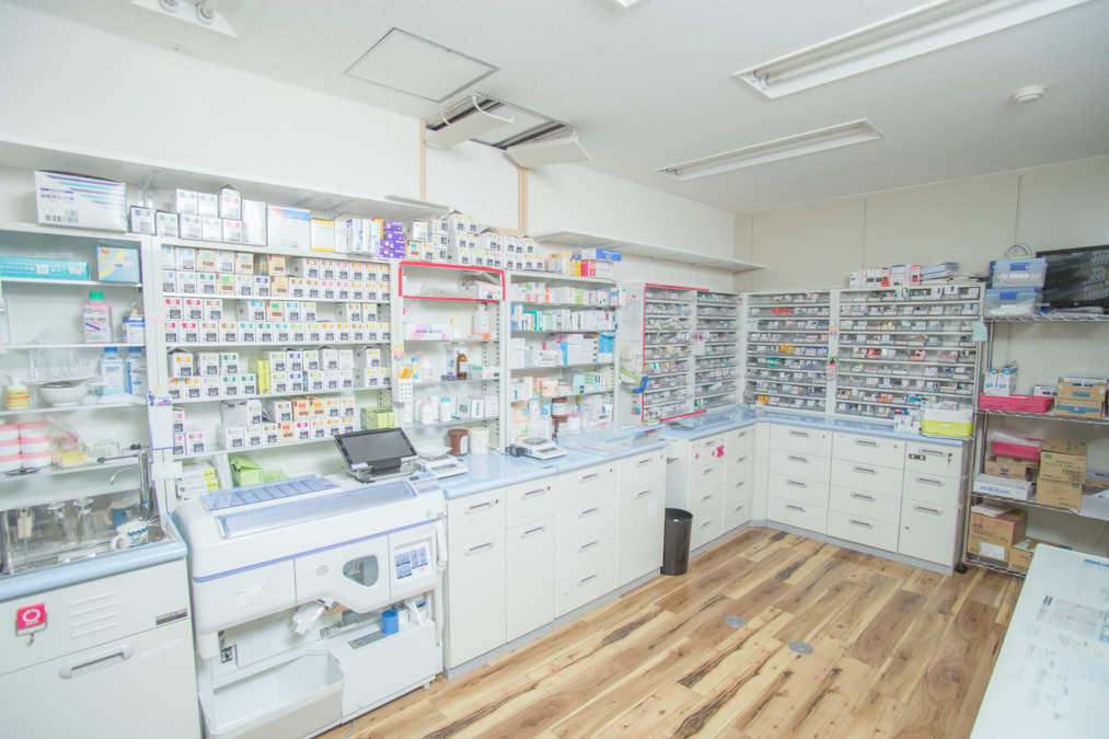 ドリーム薬局 新横浜店（薬剤師の求人）の写真3枚目：ドリーム薬局 新横浜店の調剤室