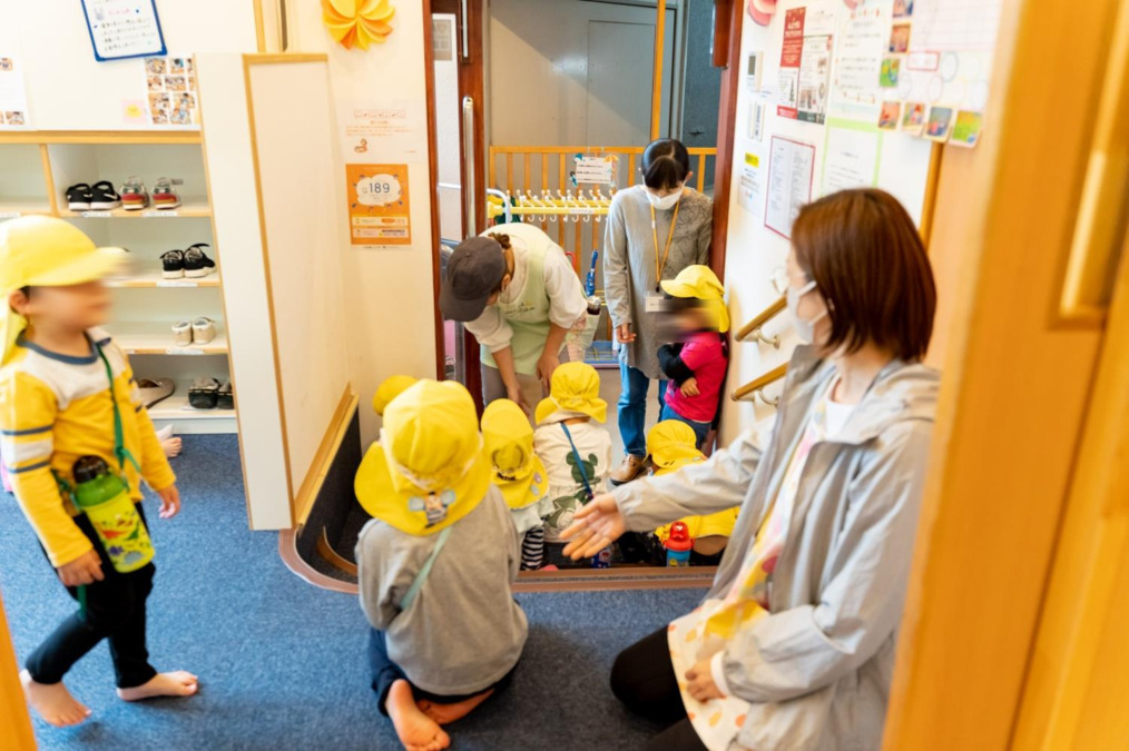城南ルミナ保育園川崎（一般事務/管理部門の求人）の写真5枚目：天気のいい日は毎日外遊びへ出掛けています！