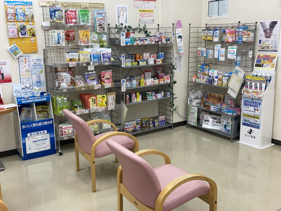 ファーマライズ薬局 瀬戸店（薬剤師の求人）の写真3枚目：瀬戸店　待合室
