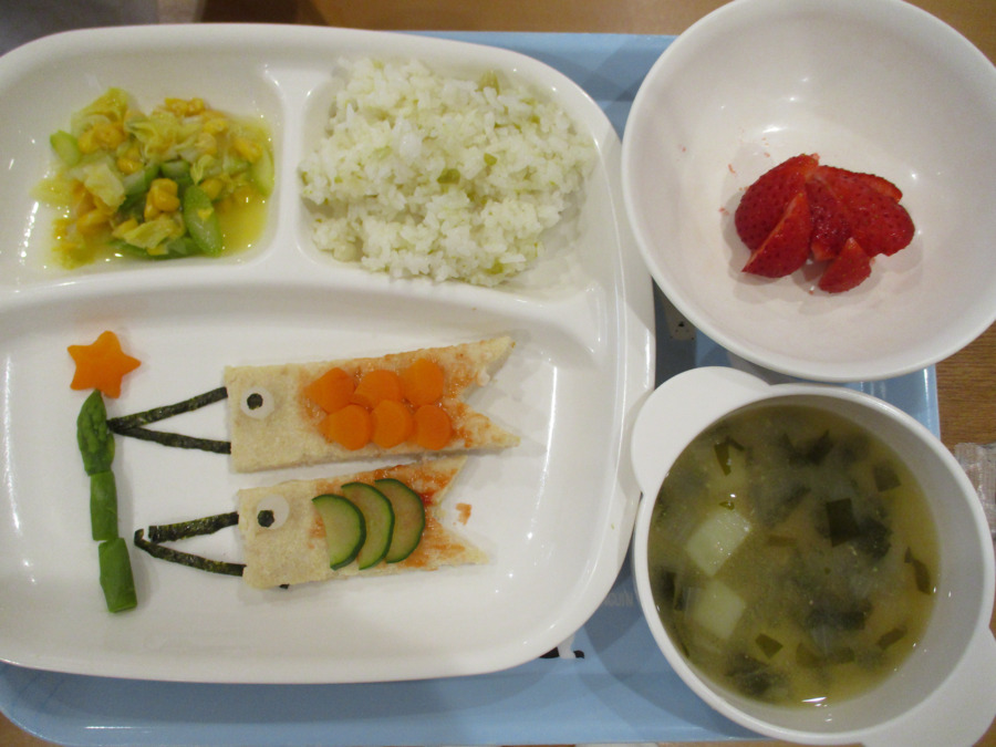 エンゼルつきの保育園馬橋(管理栄養士/栄養士の求人)の写真:食事の時間は楽しく♪