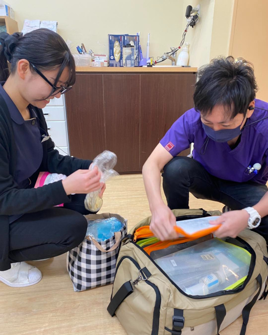 医療法人社団　ピュアスマイル　原田歯科クリニック（歯科医師の求人）の写真17枚目：スタッフとのコミュニケーションもバッチリ！
