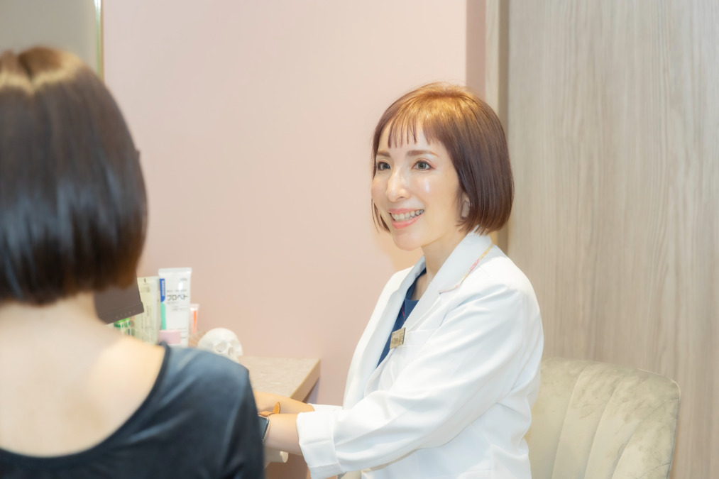 医療法人優桜会 千里中央 りょうこスキンクリニック美容・形成外科(医療事務/受付の求人)の写真4枚目: