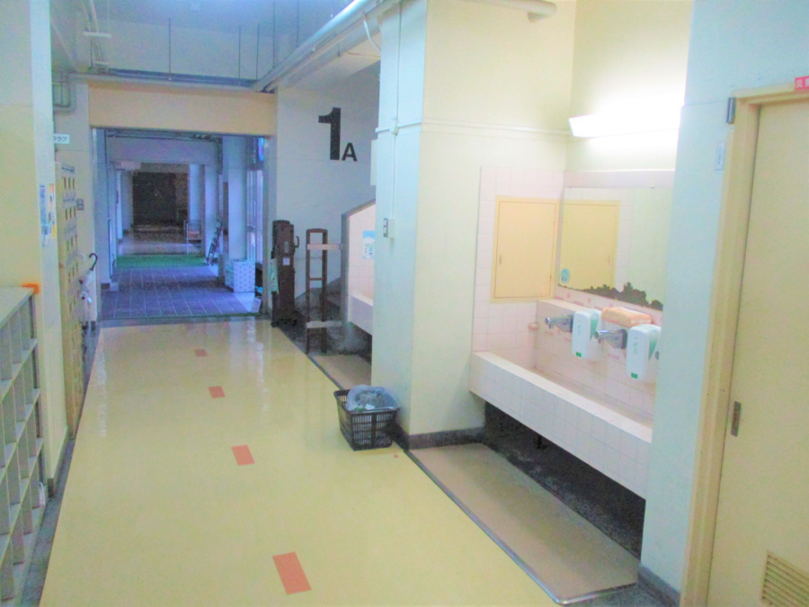 渋谷区猿楽小学校放課後クラブの写真2枚目：猿楽小学校内放課後クラブ