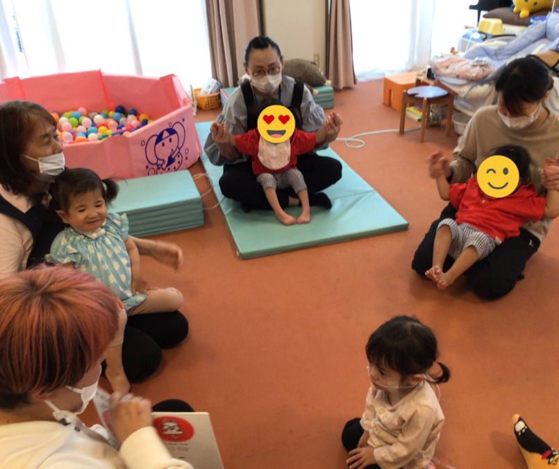 生活クラブ あのねのお家（看護師/准看護師の求人）の写真2枚目：みんな一緒に朝の会