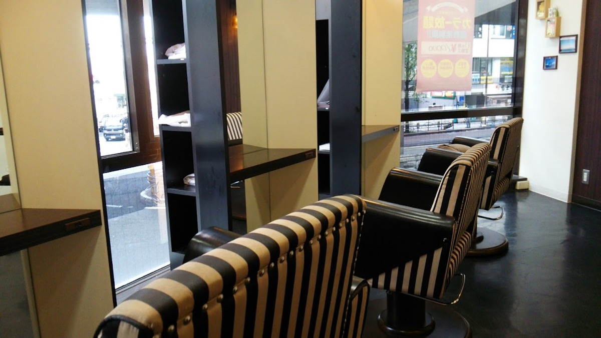 hair&make Esprit 駒沢大学駅前店 (美容師の求人)の写真3枚目: