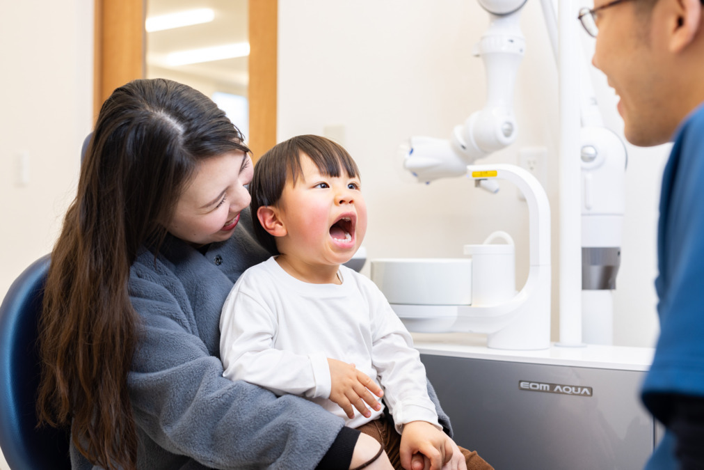 しまぞえ歯科（歯科衛生士の求人）の写真9枚目：患者さんは、お子さんからお年寄りまで幅広く来院されます