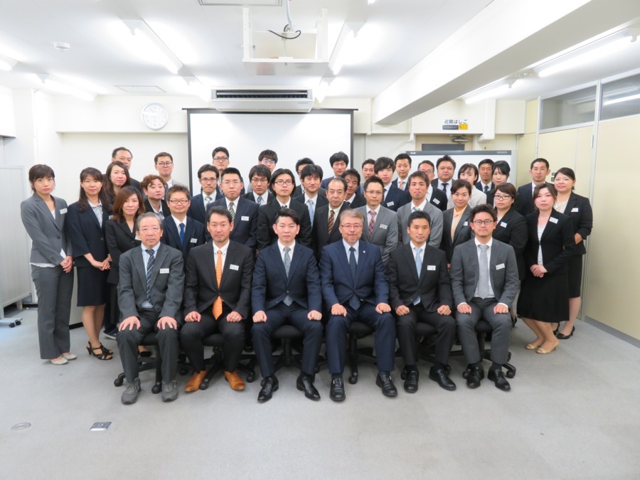 株式会社アイキャット（総合職/新卒/その他の求人）の写真3枚目：集合写真