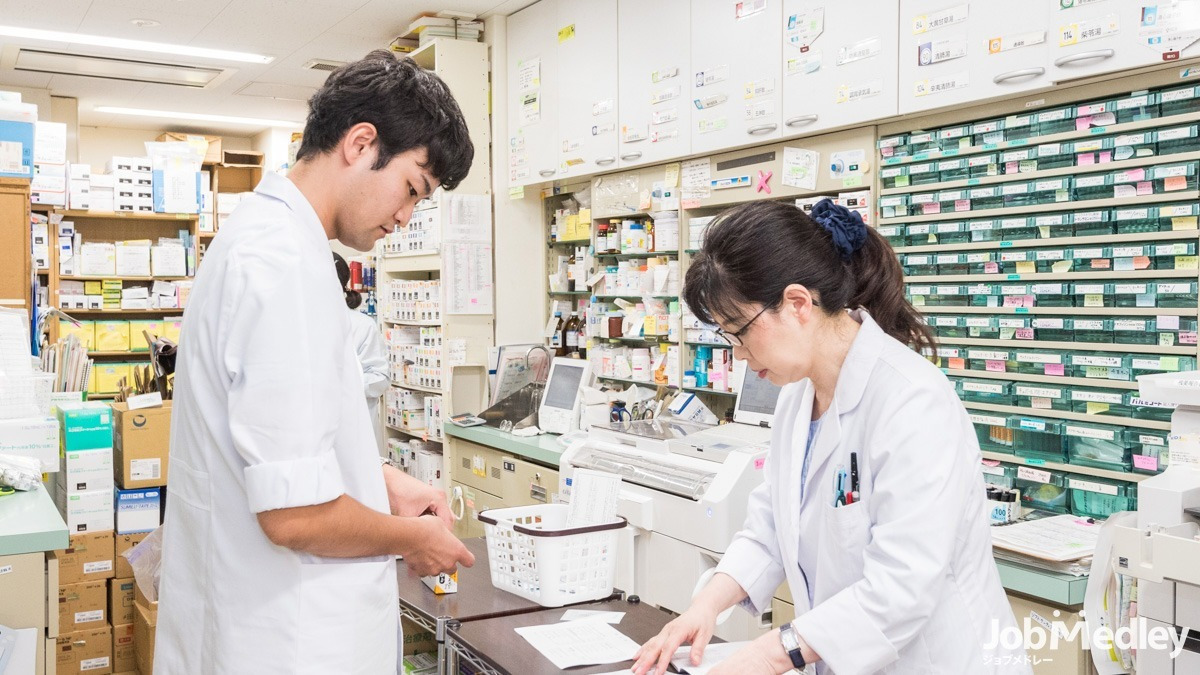すずらん薬局センター北店（薬剤師の求人）の写真2枚目：神奈川県薬剤師会から「くすりと健康相談薬局」に認定されています