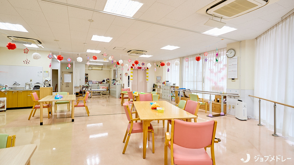 コープみらい高津第2デイサービスセンター(介護職/ヘルパーの求人)の写真5枚目:平均15人の利用者さんを迎えています