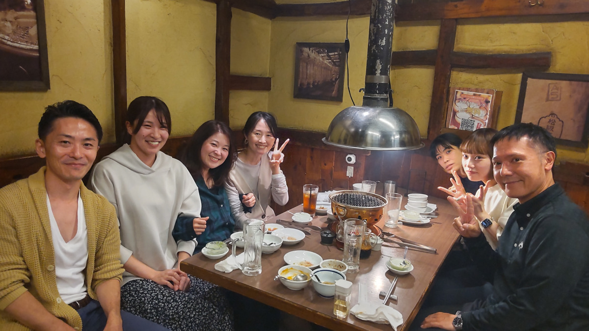 医療法人社団誠菜会　とねり耳鼻いんこう科・アレルギー（医療事務/受付の求人）の写真8枚目：みんなで楽しく焼肉の会