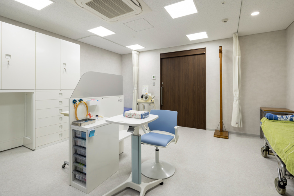 吉山クリニックの写真6枚目:院内は広々としています