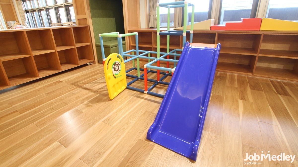 柏市小規模認可保育園　オハナゆめキッズハウス 柏の葉チコルの写真7枚目：保育士の長期キャリアを重視！お仕事をしながら自分の子育てをも頑張る方を応援します