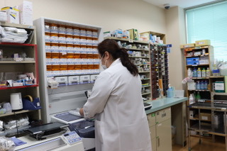 志田病院（薬剤師の求人）の写真4枚目：志田病院　薬剤室　全自動分包機あります♪