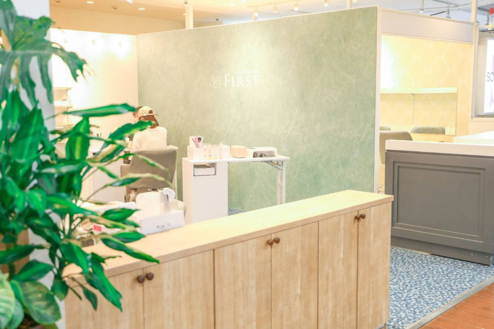nail＆hairmake FIRST姪浜店【2024年12月01日オープン】の写真2枚目：
