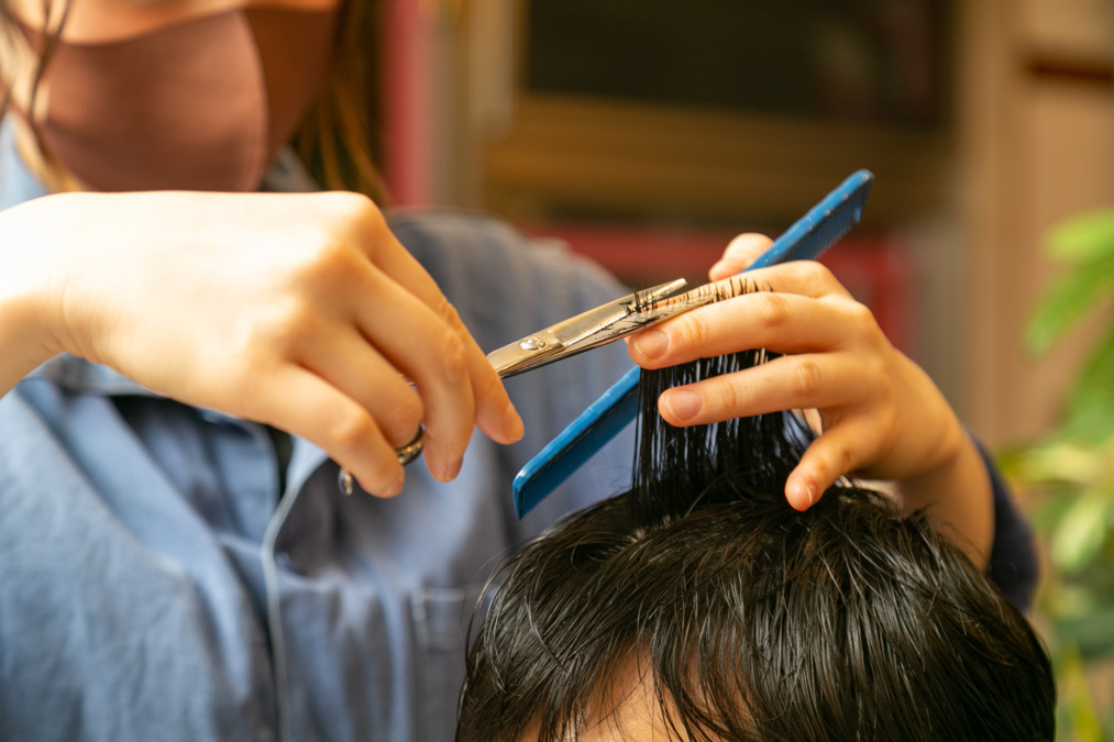 カット専門店蜻蛉（美容師の求人）の写真2枚目：