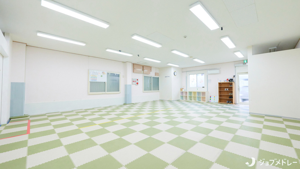 運動発達支援スタジオ笑みりぃ~東住吉(保育士の求人)の写真4枚目:事業所内の様子です