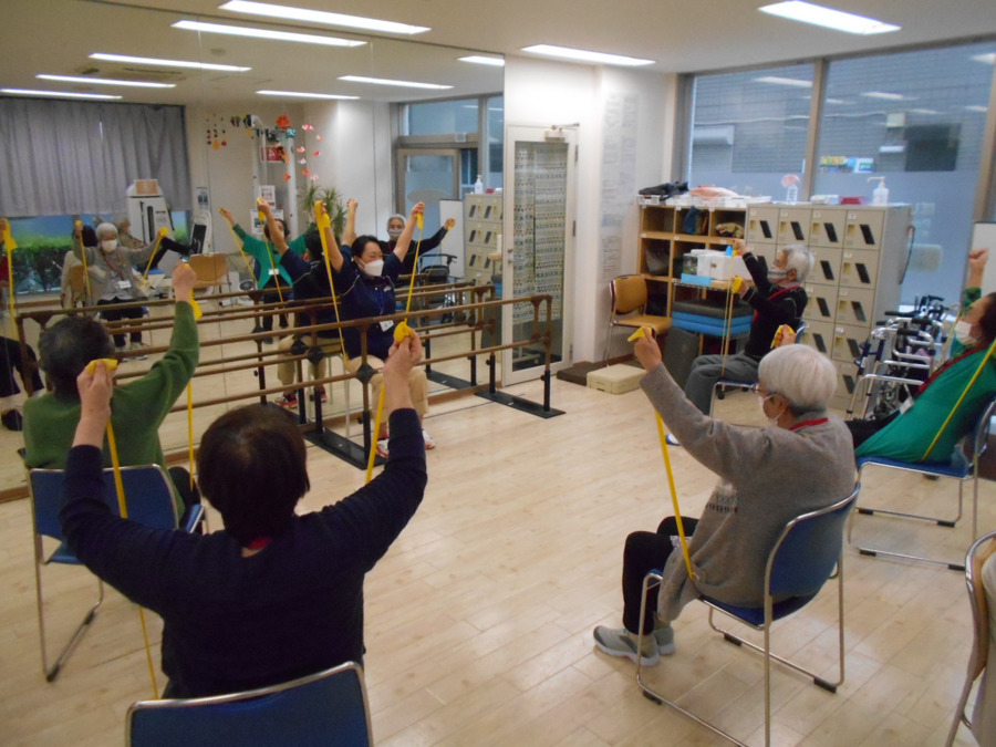 ぽじえじステーション南大井（介護職/ヘルパーの求人）の写真3枚目：リハビリ風景です