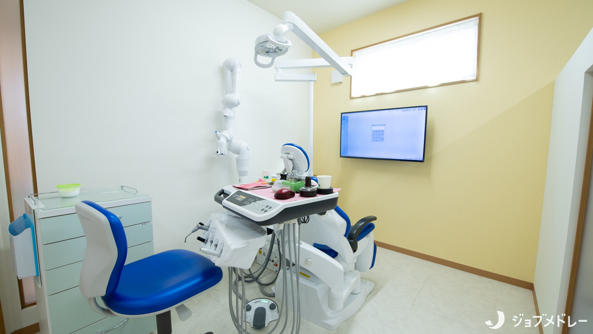 医療法人　誠献会　八幡歯科クリニック（歯科医師の求人）の写真15枚目：リラックスして治療を受けていただける環境づくりに努めています