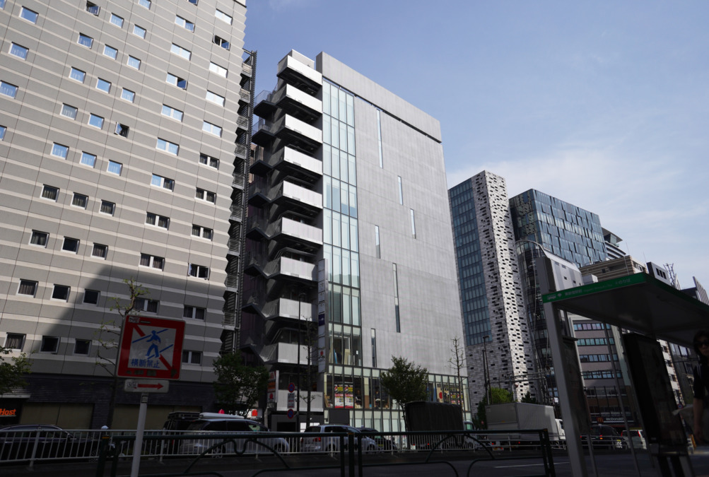 東新宿整形外科リハビリクリニック（理学療法士の求人）の写真8枚目：ビル外観