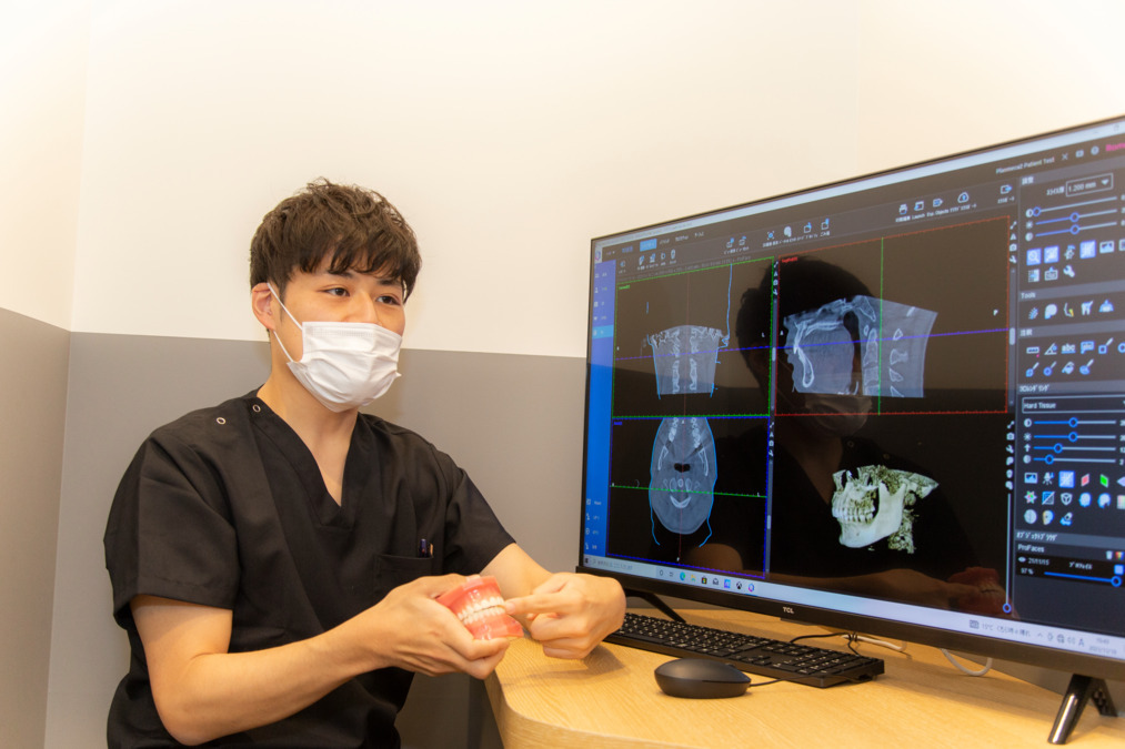 peeth dental clinic 河内松原駅の写真5枚目：院長が親切丁寧に指導いたします♪