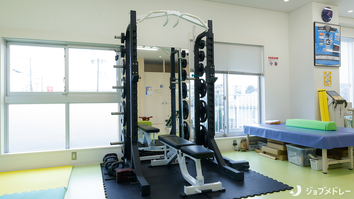 SOL整形外科鷺沼スポーツクリニック（医療事務/受付の求人）の写真13枚目：パワーラックです