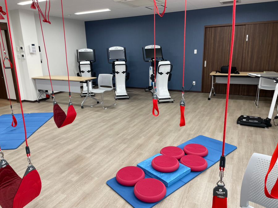 そらきっずの写真7枚目：ノルウェー製のリハビリ器具や、体組織・筋肉量計などもあります。