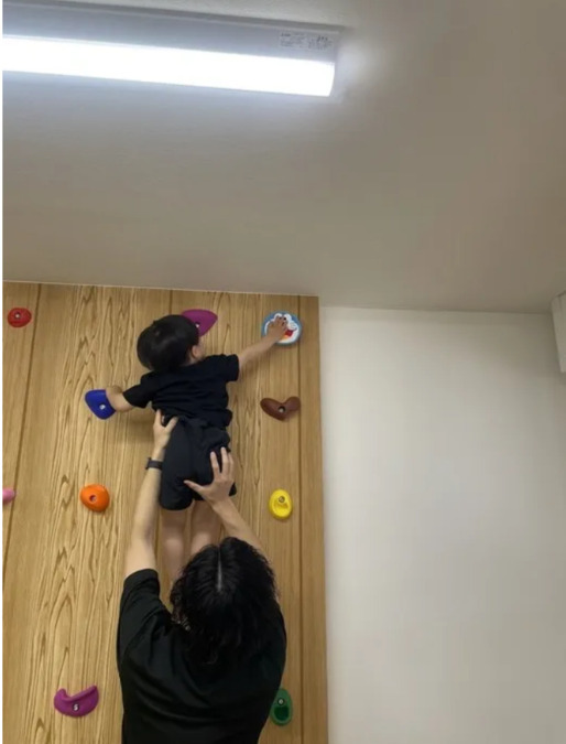 運動教室 KID'S BASE【2025年03月01日オープン】の写真5枚目：子供を見る時間と作業をする時間がしっかり分かれており、全力で子供達と関われます。