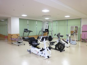 石巻ロイヤル病院（看護師/准看護師の求人）の写真5枚目：リハビリテーション室1