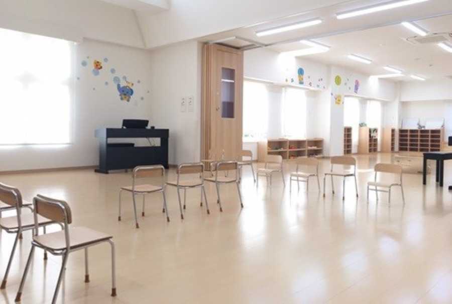 ハウステンボス保育園の写真:ハウステンボス保育園の室内は広々!少人数ですが、園児がのびのび活動できます!