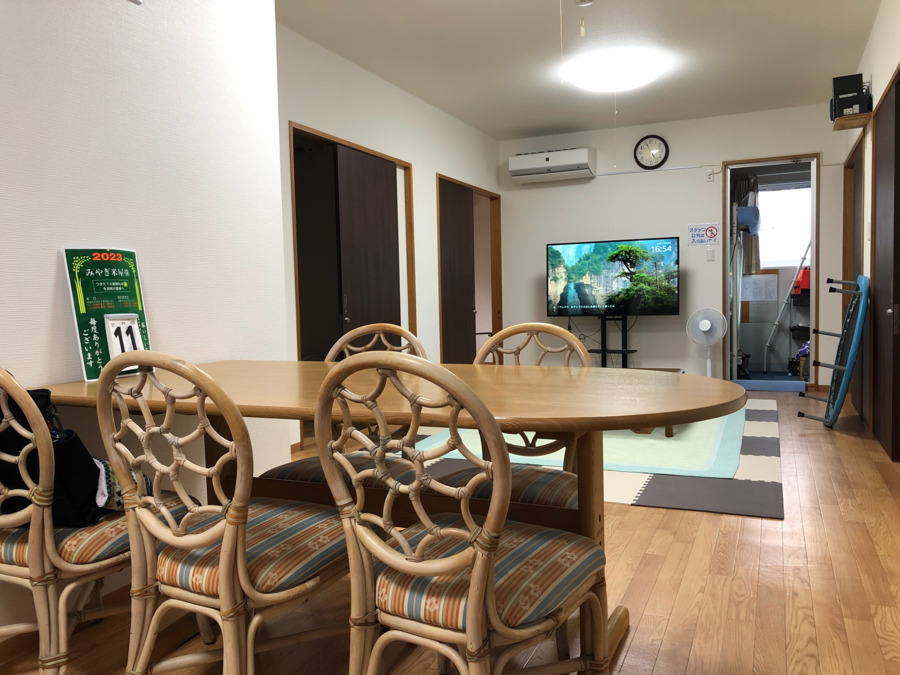 グループホームゆんたく家とのしろの写真7枚目:共有リビングルーム②