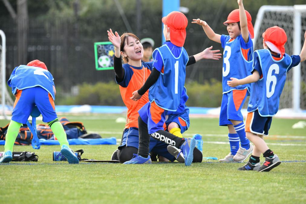 キッズ大陸さいたま与野園（保育士の求人）の写真5枚目：スポーツプログラム（サッカー）