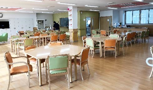 住宅型有料老人ホーム ソーシャルライフ梅満の写真6枚目：ホール
ここで、毎日デイサービスが行われます。