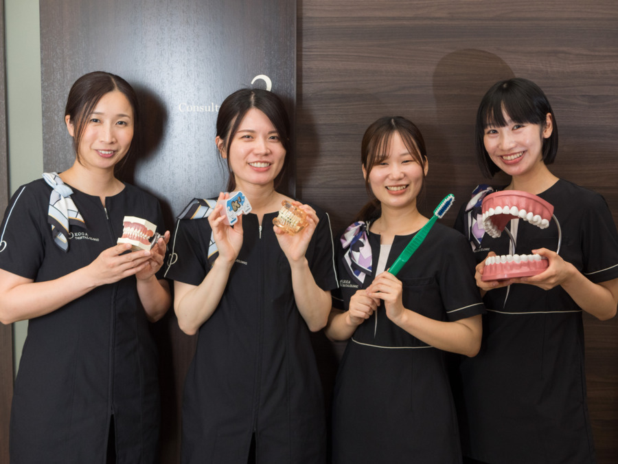 古賀歯科医院（医療事務/受付の求人）の写真3枚目：歯科助手、トリートメントコーディネーターのチームメンバーです。