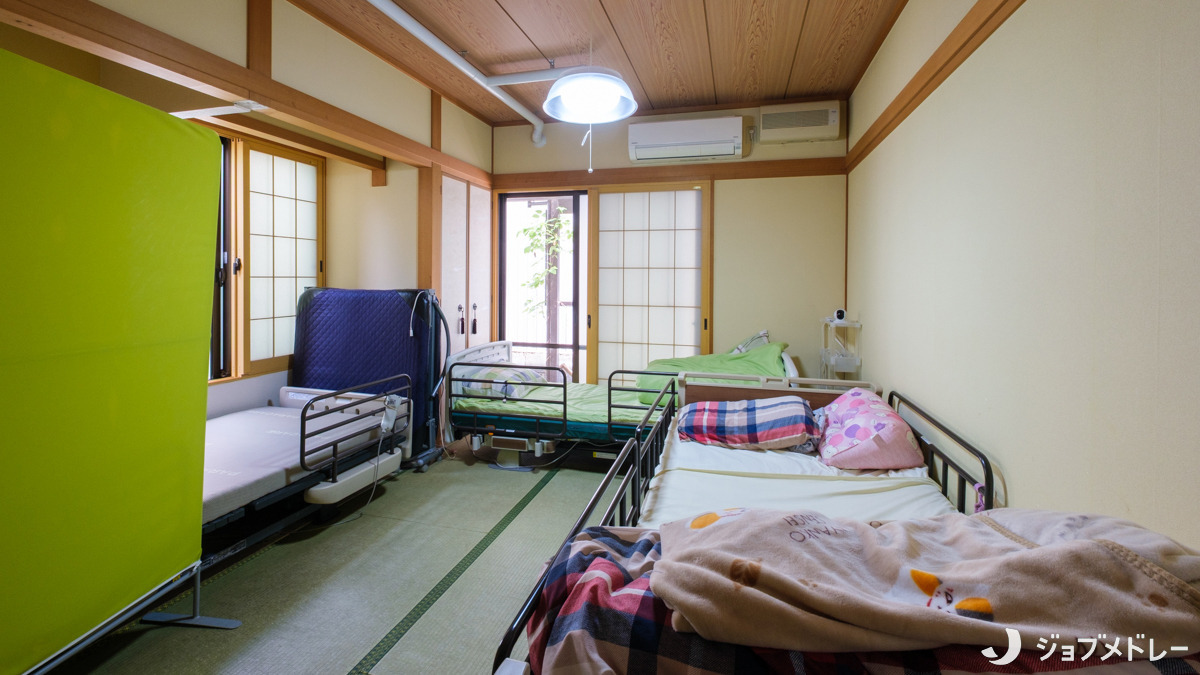 小規模デイサービスくるみの森 福町店（介護職/ヘルパーの求人）の写真9枚目：ゆっくり休める休養スペースです