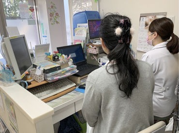 ばば　みみ・はな・のど　クリニックの写真6枚目：受付風景です。