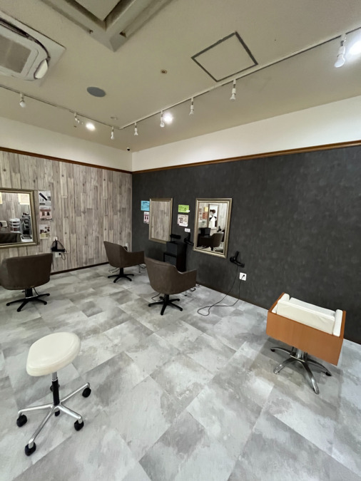 LamuRe イオンスタイル大津京店の写真2枚目：