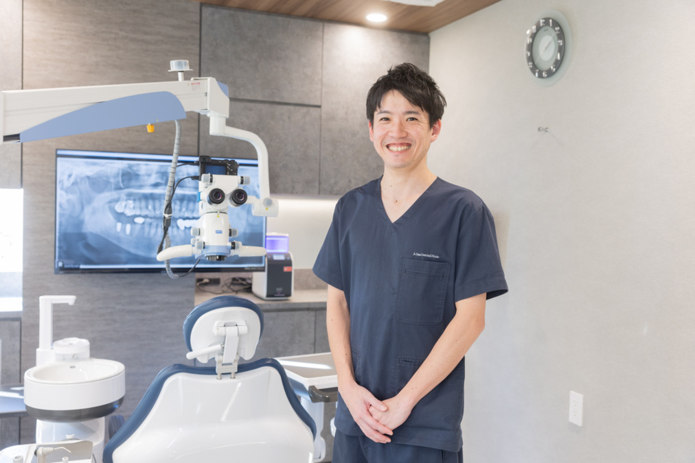 エール歯科クリニック村上（歯科助手の求人）の写真2枚目：日本歯周病学会認定医の院長が丁寧に指導いたします。