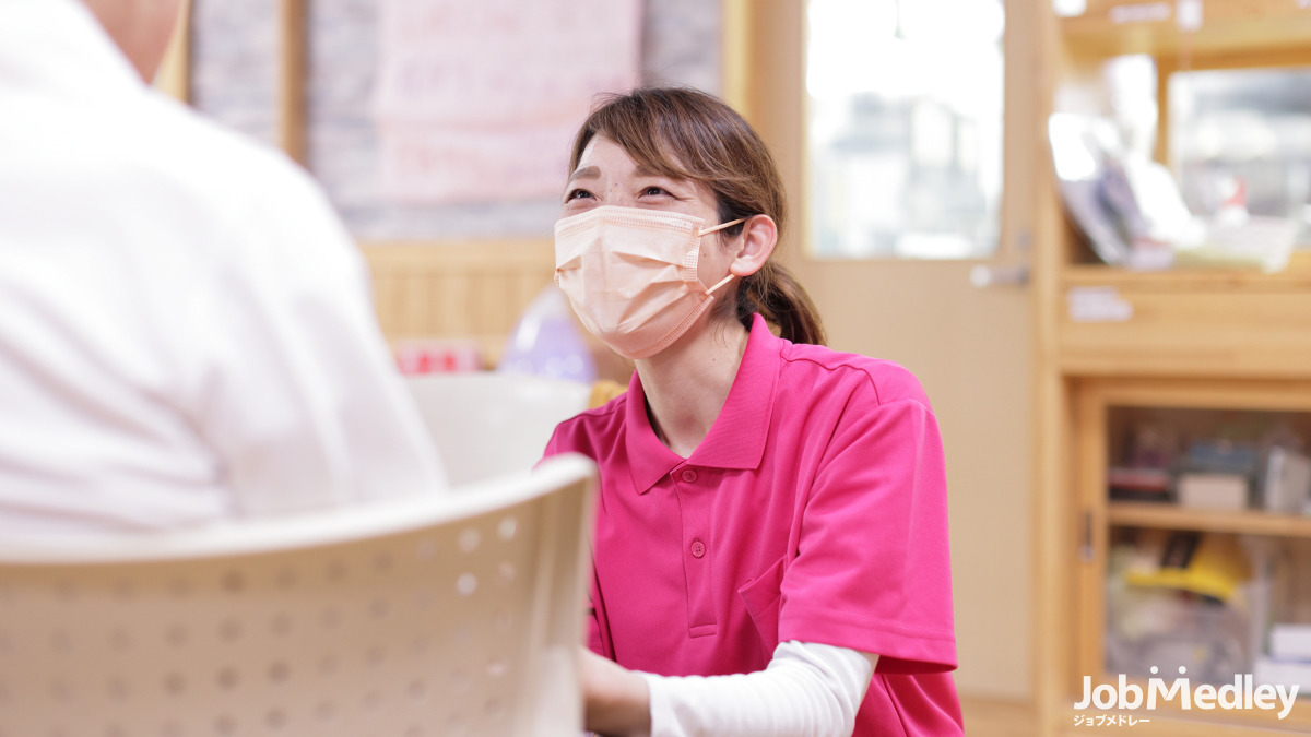 住宅型有料老人ホーム きらくの郷おとなりさんの写真5枚目：未経験の方でも、ベテラン職員と医療機関担当医と連携して、わかりやすく教えます！