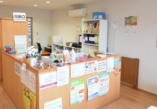 中山メディカル薬局（薬剤師の求人）の写真2枚目：中山メディカル薬局の内観