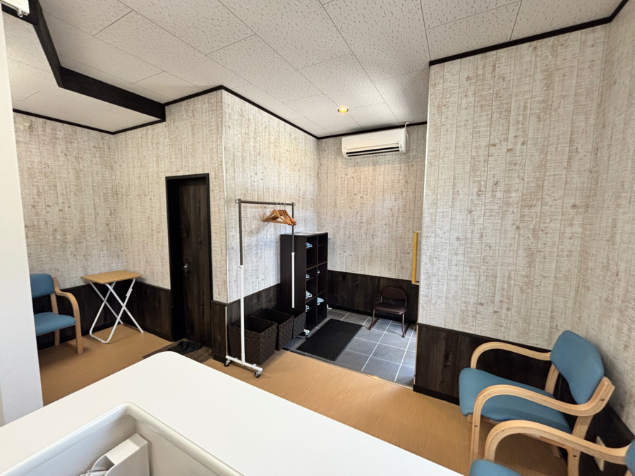 山陽整体院 山口院【2025年08月01日オープン】（理学療法士の求人）の写真15枚目：内観(待合室)