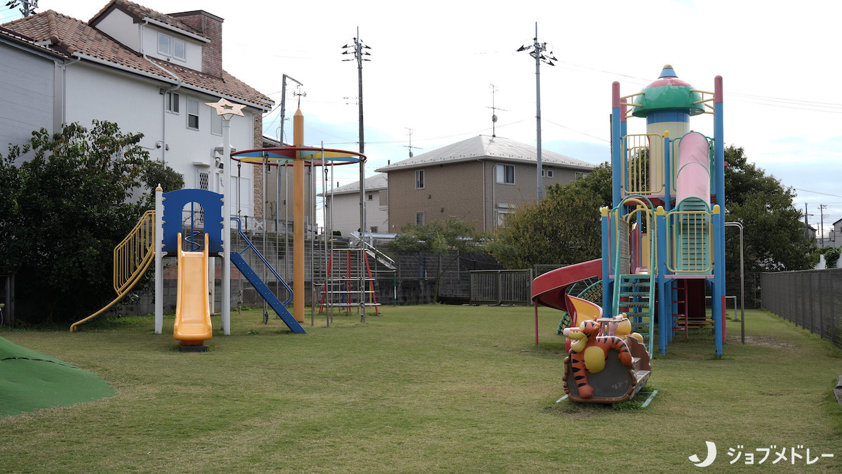 認定こども園　手賀の丘幼稚園・保育園（保育士の求人）の写真6枚目：広々とした園庭です