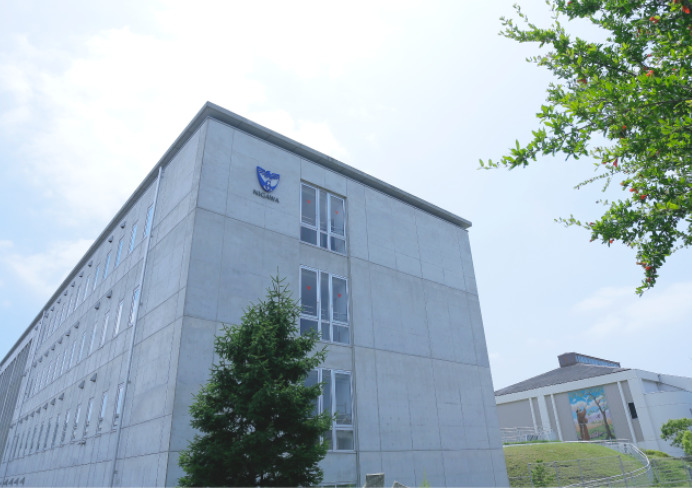 仁川学院小学校の写真:互いに理解し、共に生きることのできる人を育てる教育を行っています