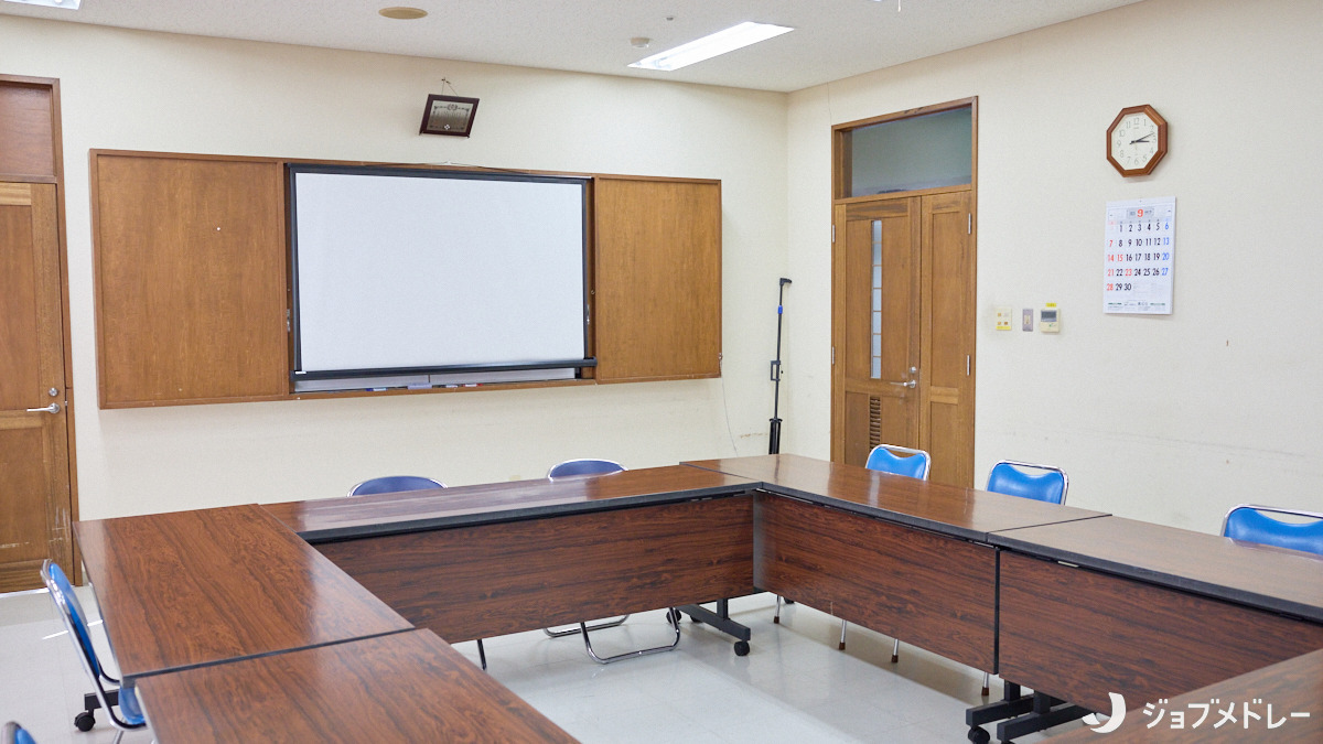 介護老人保健施設　はなみずき（看護師/准看護師の求人）の写真25枚目：ミーティングや情報交換の場となる会議スペースです