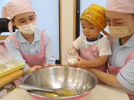 ニチイキッズ横浜西口保育園の写真18枚目：食育の時間を大切にしています。