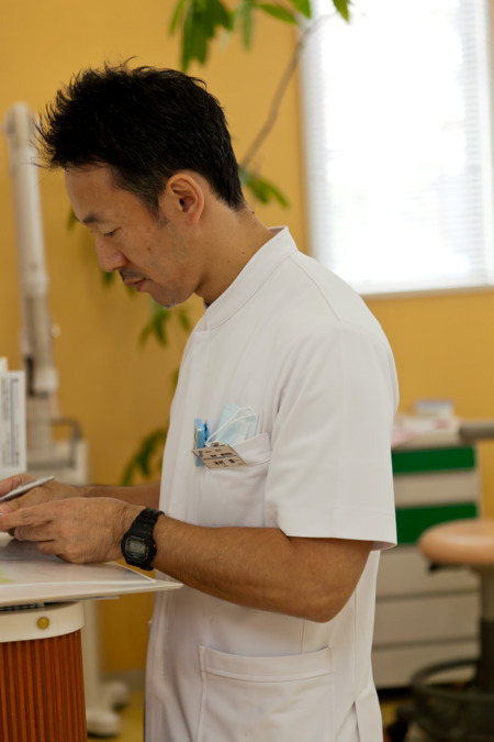 新小文字歯科クリニック（歯科衛生士の求人）の写真4枚目：院長先生